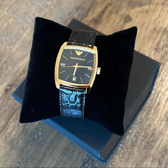 NWOT Vintage Emporio Armani Croc Embossed Watch - Picture 1 of 7